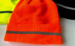 Unisex Strickmütze neonorange, mit Reflektorstreifen